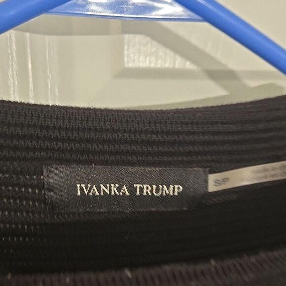 Ivanka Trump Black Crewneck Sweater Classic Knit - Picture 2 of 6